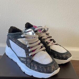 P448 Sneakers